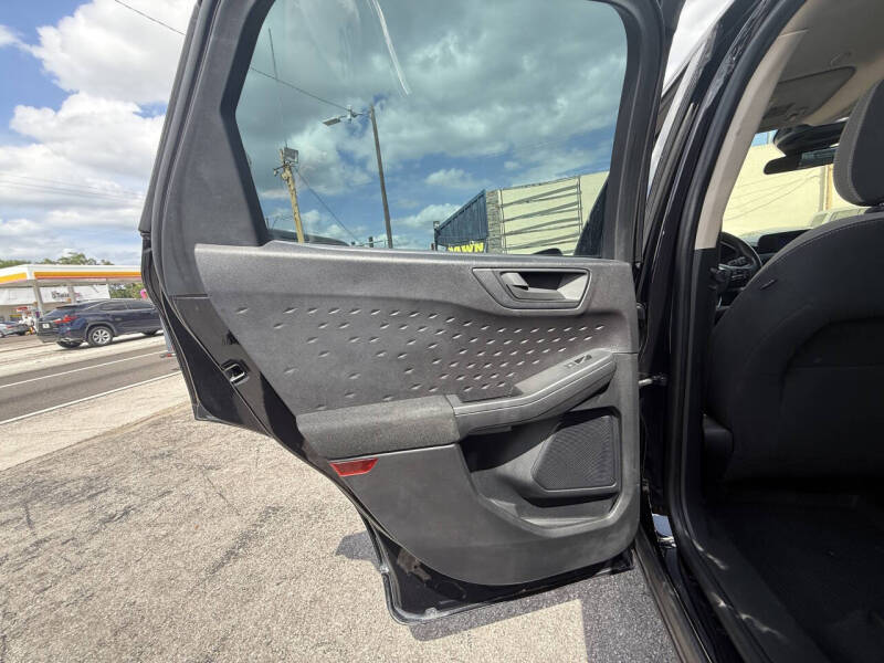 2020 Ford Escape S