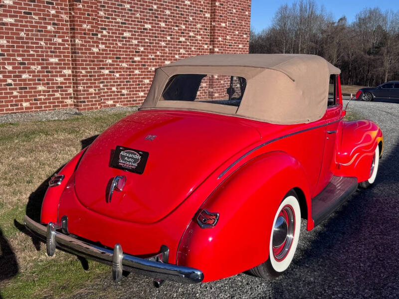 1940 Ford Deluxe