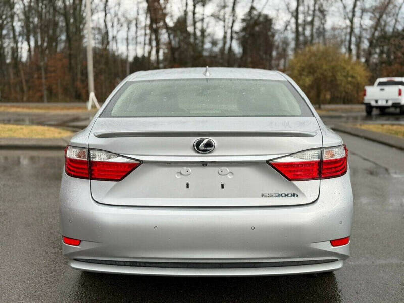 2015 Lexus ES 300h