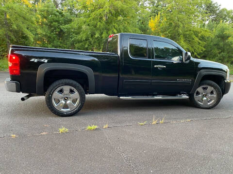 2011 Chevrolet Silverado 1500 for sale at Paramount Autosport in Kennesaw GA