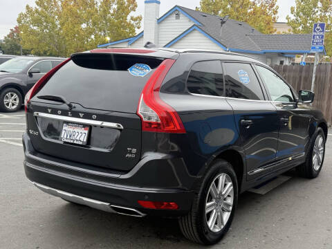 2016 Volvo XC60 T5 Platinum