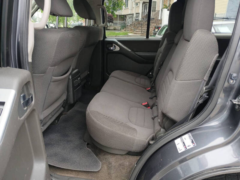 2012 Nissan Pathfinder SV