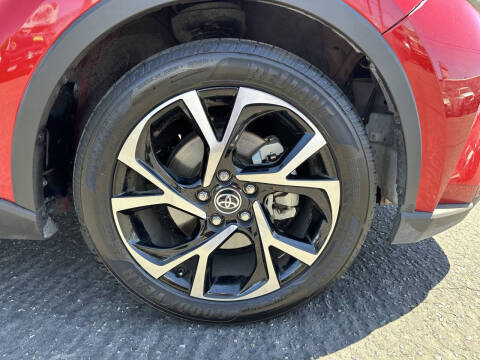 2021 Toyota C-HR XLE