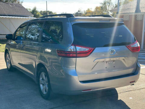 2017 Toyota Sienna