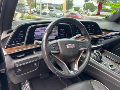 2022 Cadillac Escalade ESV Premium Luxury