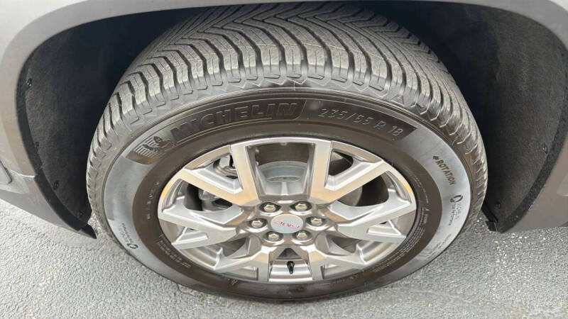 2022 GMC Acadia SLT