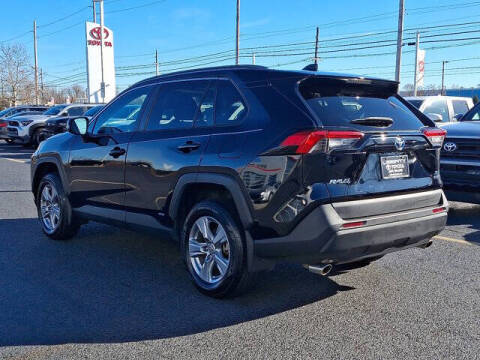 2022 Toyota RAV4 Hybrid XLE