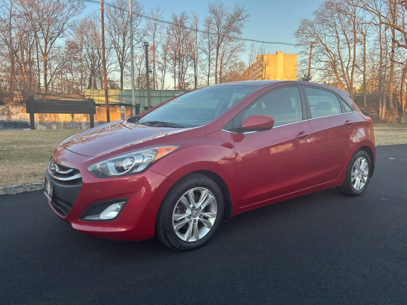 Hyundai Elantra GT's photo