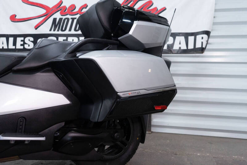 2023 Can-Am Spyder RT Limited