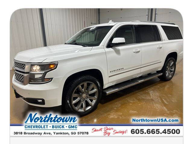 2019 Chevrolet Suburban LT's photo