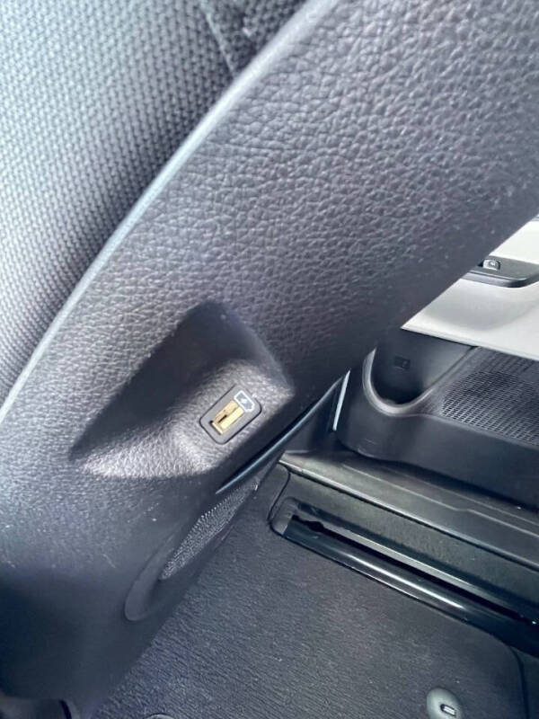 2022 Kia Carnival LX