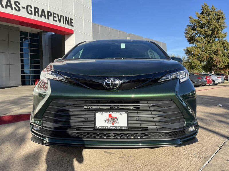 2026 Toyota Sienna Woodland Edition