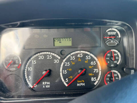 2015 Freightliner M2 106