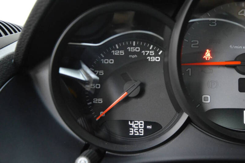 2025 Porsche 718 Cayman S