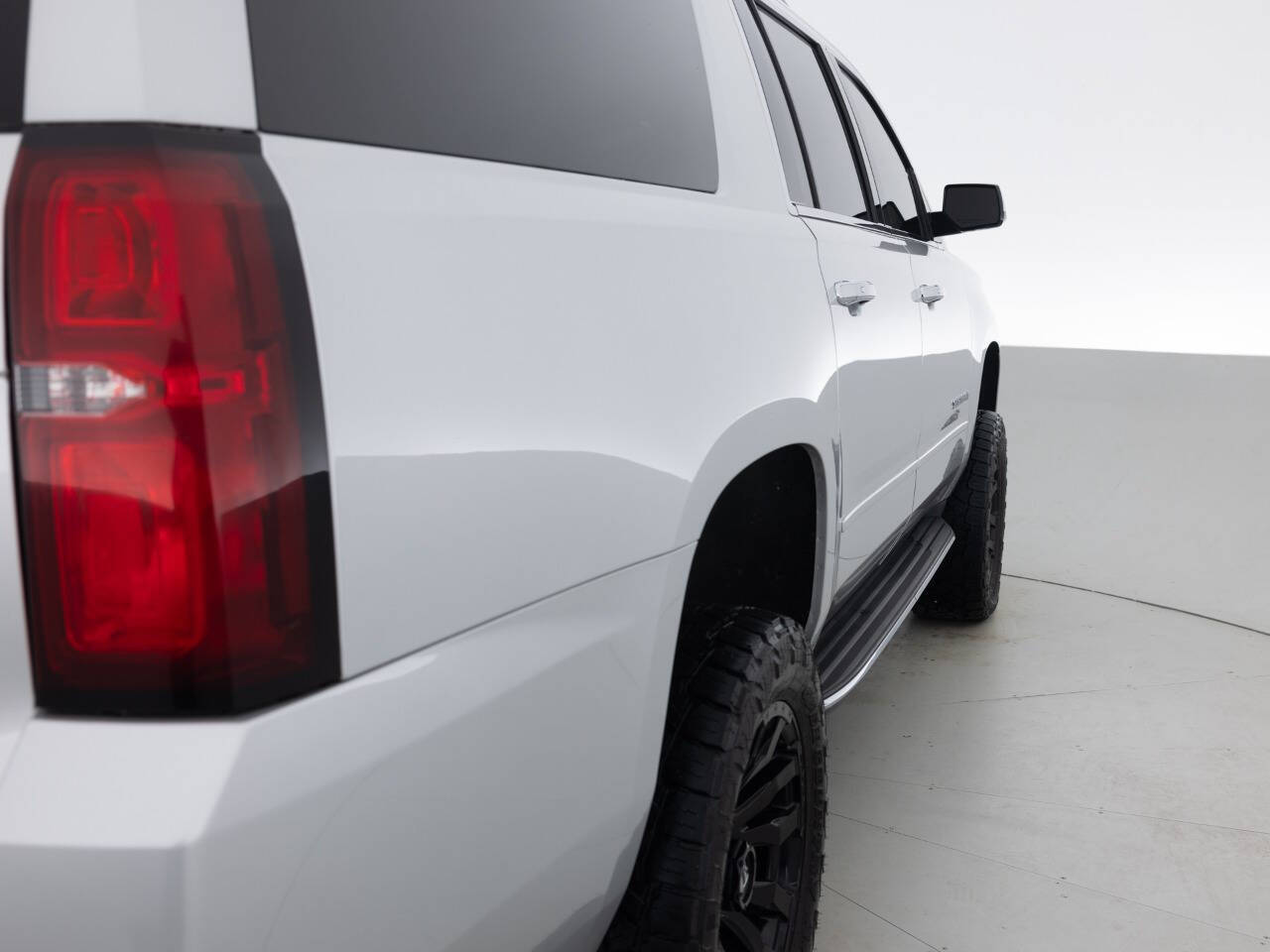 Used Car 2017 Chevrolet Suburban  Premier 4x4 4dr Suv For Sale Under $30,000 In Coal City, Illinois