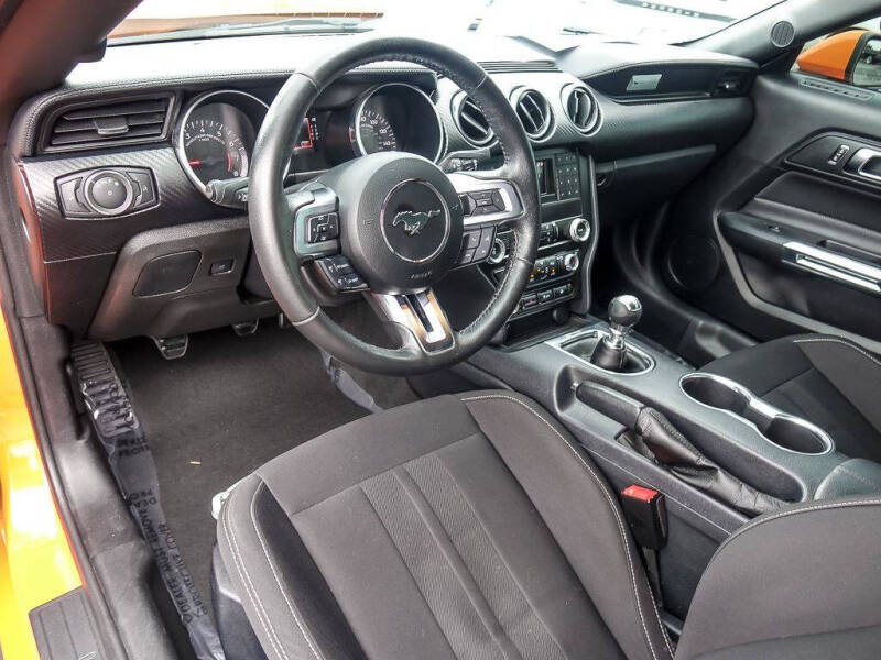 2021 Ford Mustang EcoBoost
