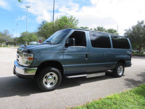 2013 Ford E-Series E-150 XLT