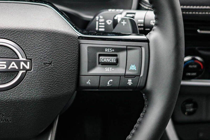 2025 Nissan Rogue SL