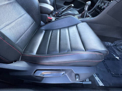 2018 Volkswagen Golf GTI SE