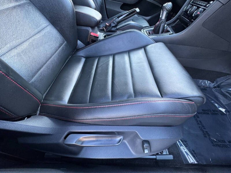 2018 Volkswagen Golf GTI SE