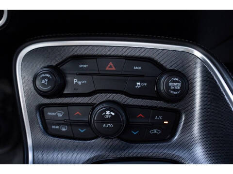 2015 Dodge Challenger SXT Plus