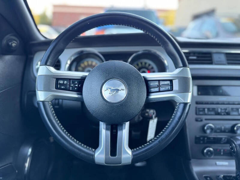 2013 Ford Mustang V6 Premium