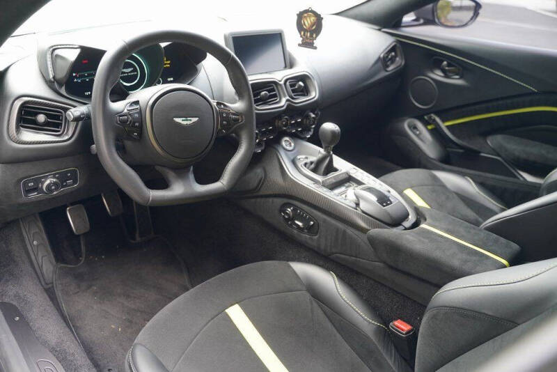 2020 Aston Martin Vantage