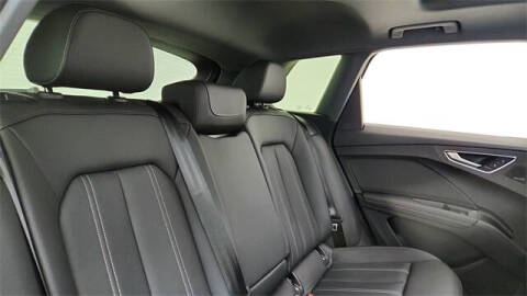 2025 Audi Q4 e-tron Premium Plus 45