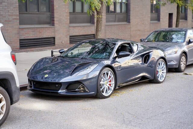 2025 Lotus Emira 22
