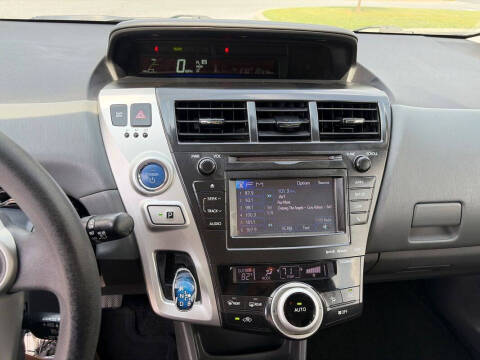 2014 Toyota Prius v Three