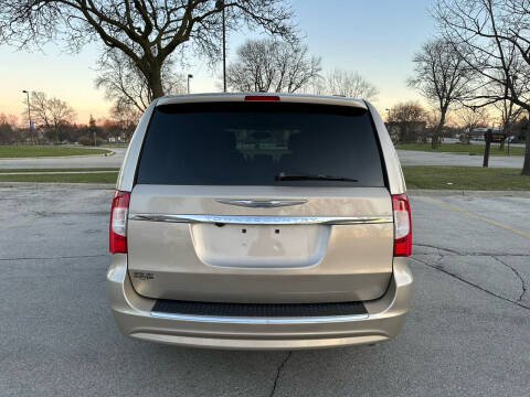 2012 Chrysler Town and Country for sale at Sphinx Auto Sales LLC in Milwaukee WI