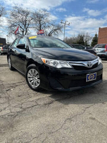 2014 Toyota Camry for sale at AutoBank in Chicago IL