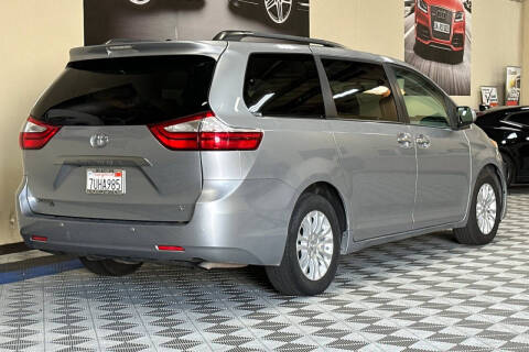 2016 Toyota Sienna