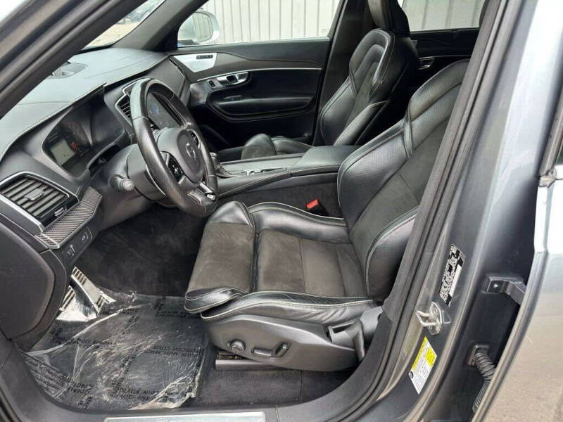 2019 Volvo XC90 T6 R-Design