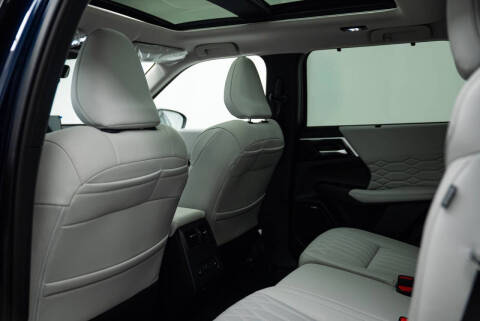 2025 Mitsubishi Outlander PHEV SEL