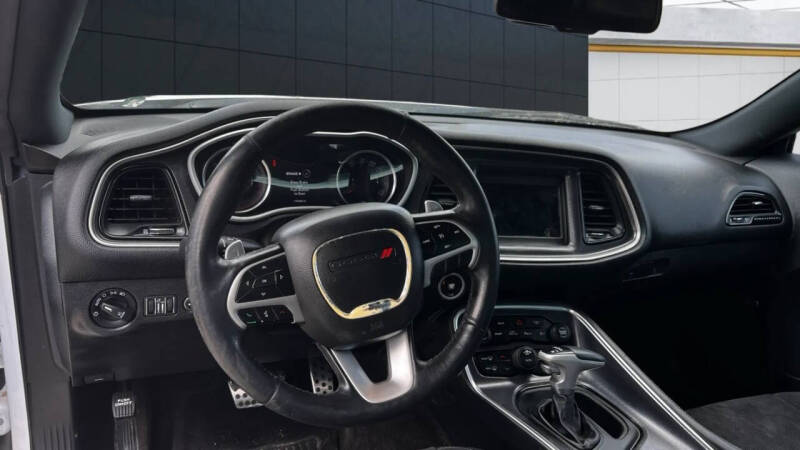 2018 Dodge Challenger SXT Plus