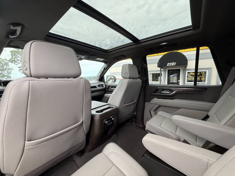 2025 GMC Yukon Elevation