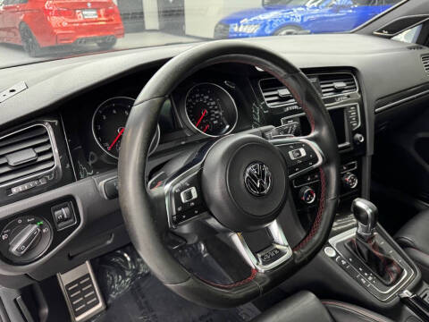 2017 Volkswagen Golf GTI