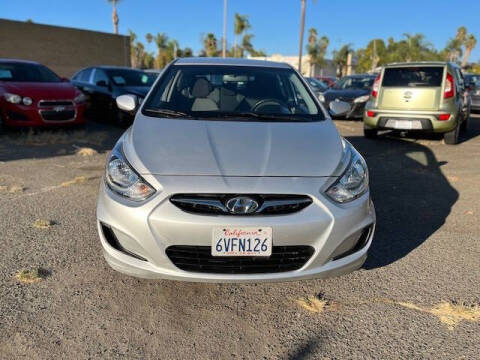 2012 Hyundai Accent GS