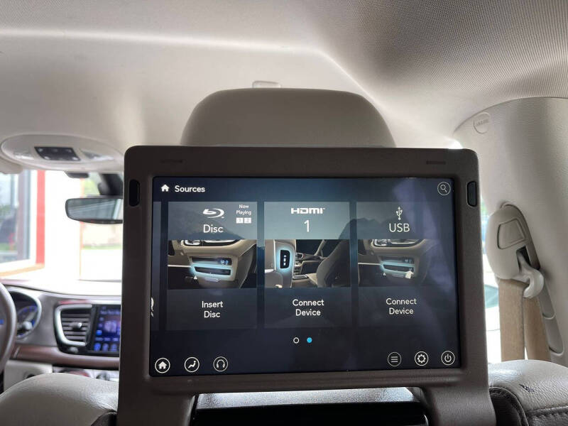 2017 Chrysler Pacifica Touring-L Plus