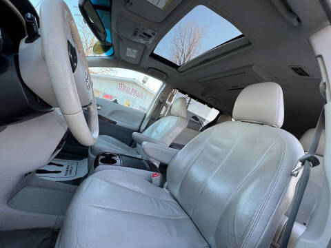 2014 Toyota Sienna Limited 7-Passenger