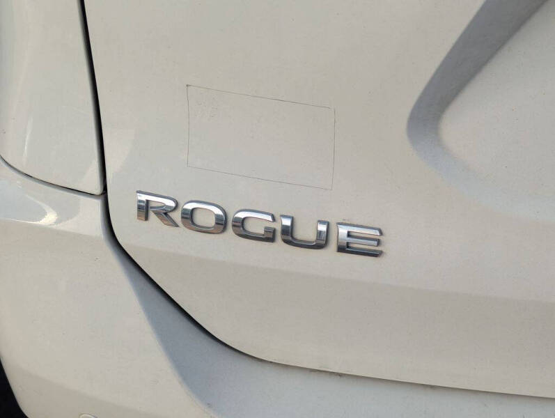 2020 Nissan Rogue SV