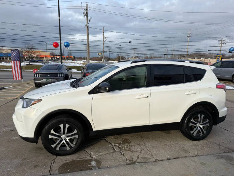2017 Toyota RAV4 LE
