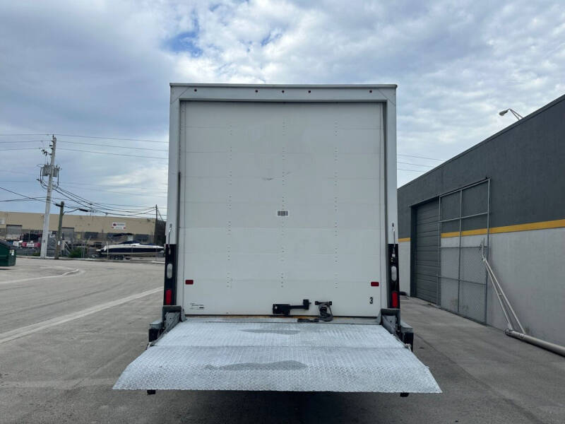 2019 International DuraStar 4300