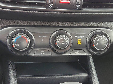 2023 Kia Forte LX