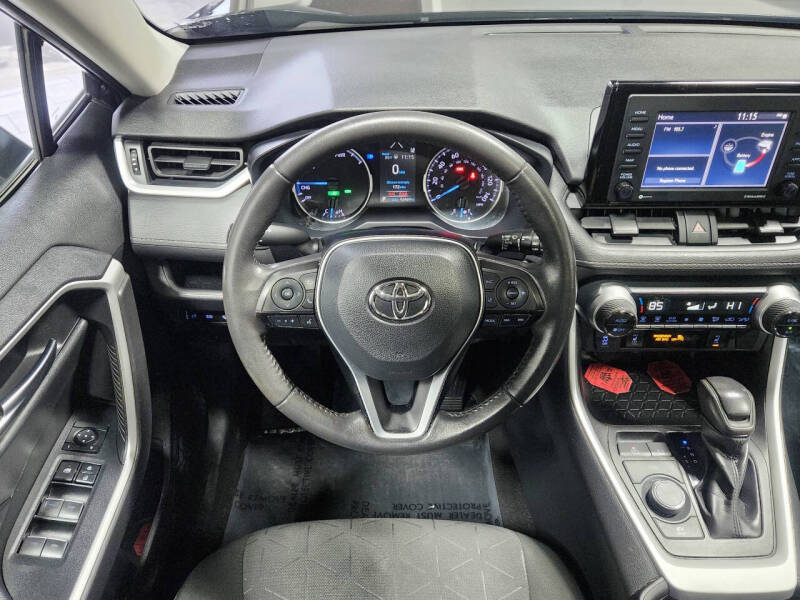2022 Toyota RAV4 Hybrid XLE