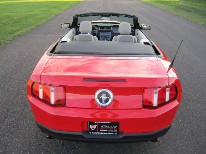 2011 Ford Mustang V6