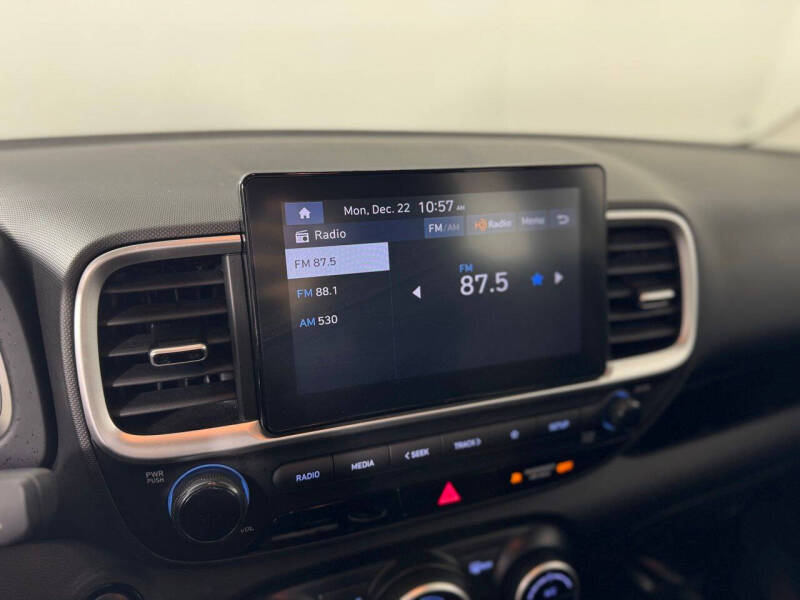 2024 Hyundai Venue SEL