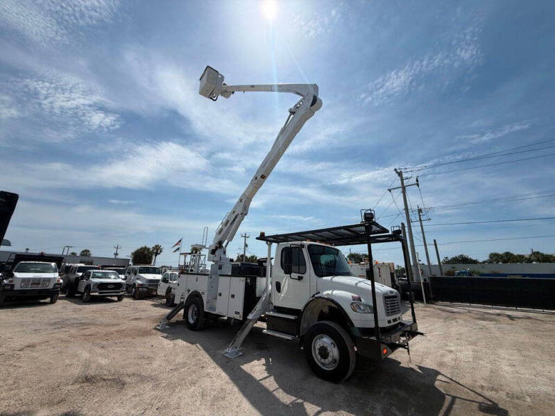 2014 Freightliner M2 106