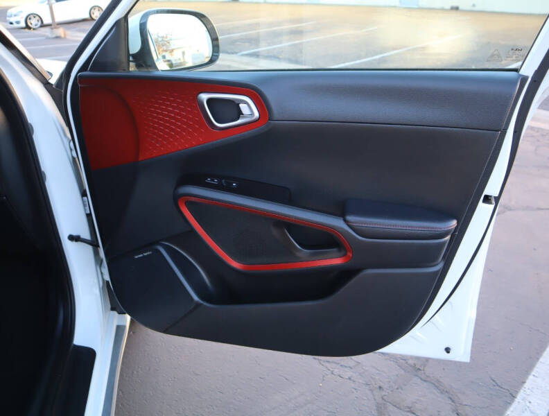 2023 Kia Soul GT-Line